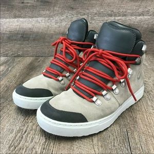 MERRELLS Mens valley mid-taupe suede hiking boot.